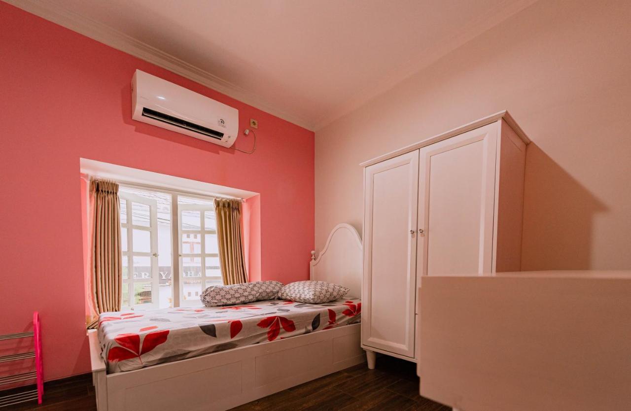 Casa De Louvre 3 Hostel Pakem Zewnętrze zdjęcie